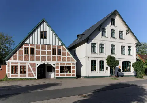 Am Yachthafen Neuhaus an der Oste