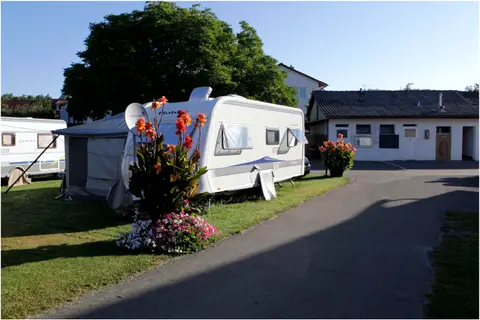 Camping Nell