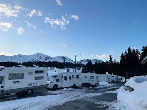 Aire de camping-car du Praz de Lys