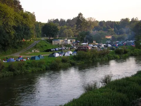 Pod mostem