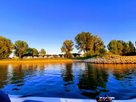 Camperpark - Jachthaven 't Eiland