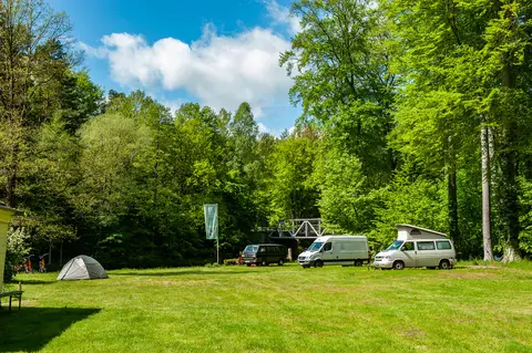 Naturcampingplatz & Hafen Bermudadreieck / Wasserwanderrastplatz Kuppentin