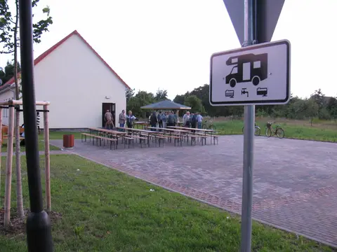Am Dorfgemeindehaus Muggerkuhl