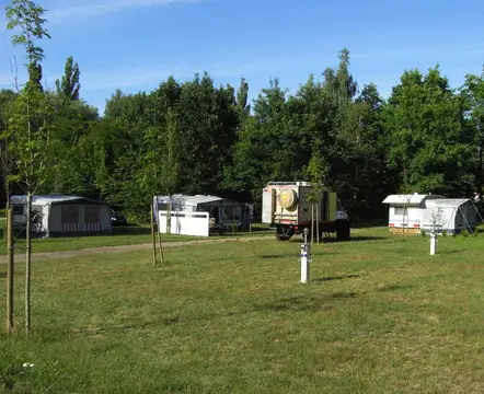 Buhnenhaus Camping