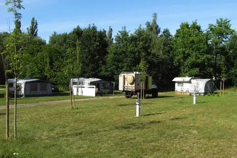 Buhnenhaus Camping
