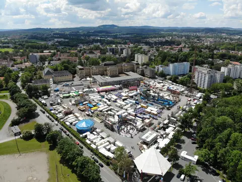 Parkplatz Mainüberdachung am Hohenzollernring