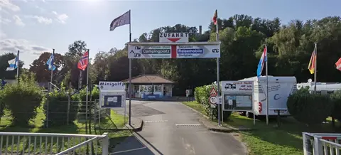 Wohnmobilehafen des Campingplatzes "Grüne Insel Tanzwerder"
